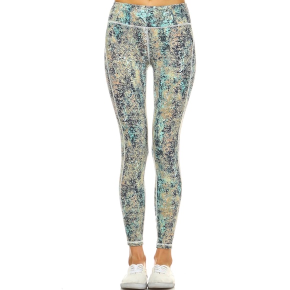 🔥Blue Marble Criss Cross Leggings - Picture 4 of 7
